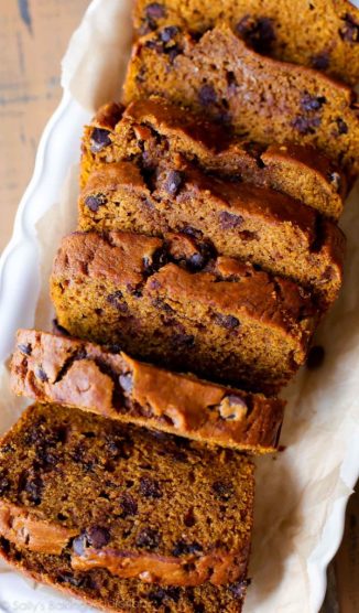 pumpkin-chocolate-chip-bread-recipe-600x1025