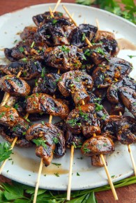 Balsamic Garlic Grilled Mushroom Skewers 800 1154
