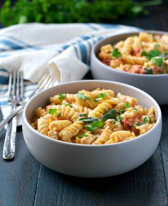 Dump-and-Bake-Creamy-Tuscan-Chicken-Pasta-7