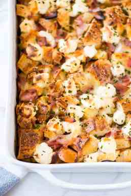 Everything-Bagel-Breakfast-Casserole-Recipe