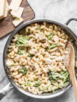 White-Cheddar-Mac-and-Cheese-with-Chicken-and-Broccoli-V2
