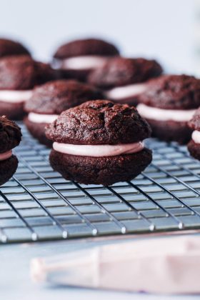 Chocolate-Whoopie-Pies-with-Pink-Vanilla-Cashew-Cream-9-700x1050
