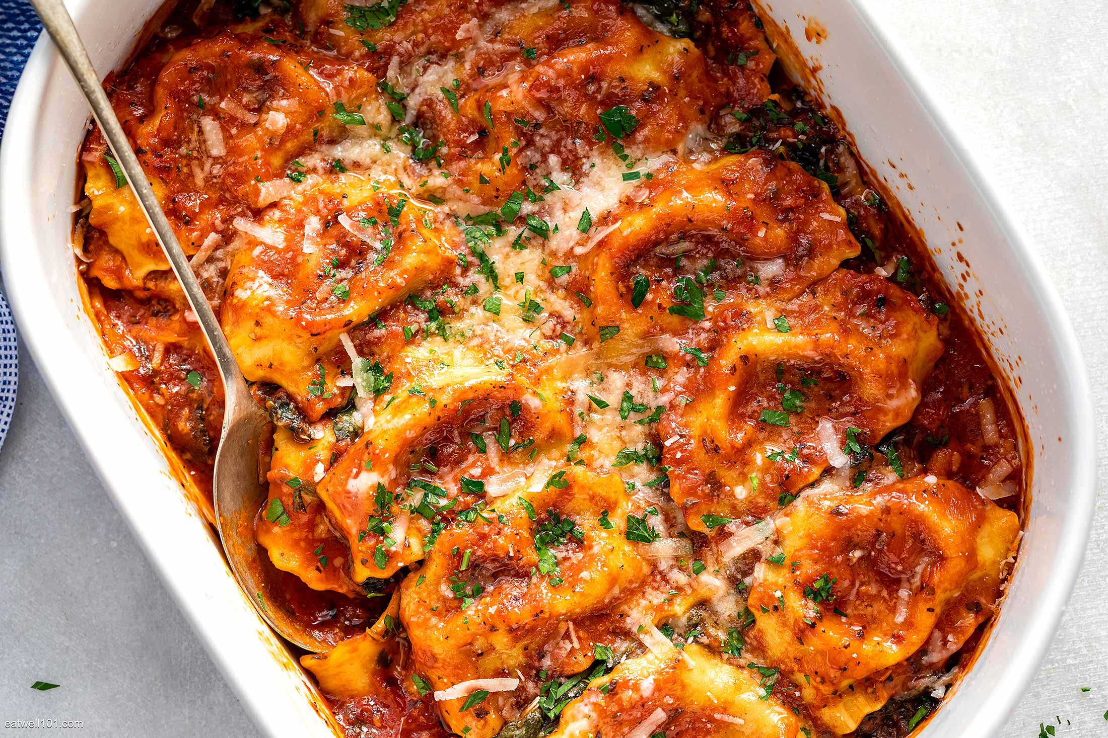 Easy-Tomato-Spinach-Ravioli-Bake-2