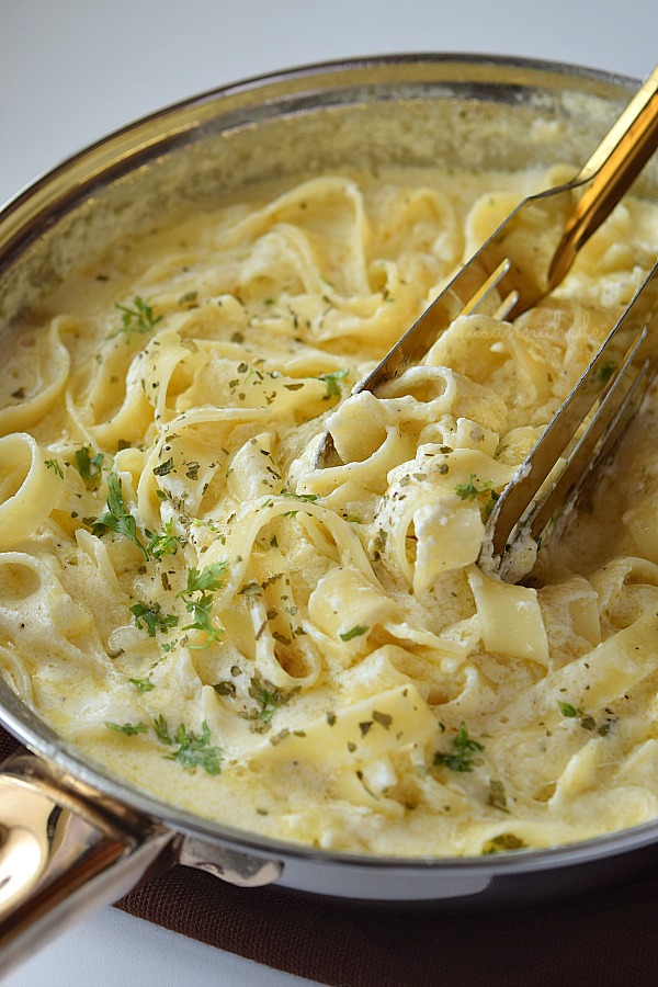 Fettuccine Alfredo 3