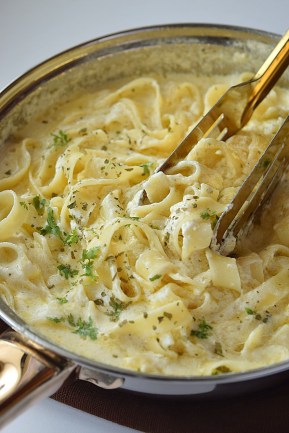 Fettuccine Alfredo 3